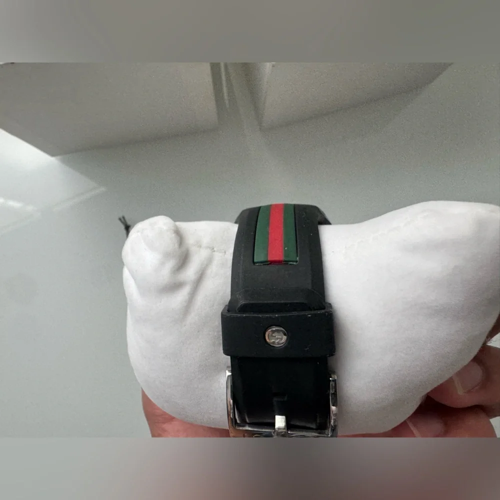 Gucci Swiss Made Black Stainless Steel & Rubber Watch Preloved Boxed Monogram
